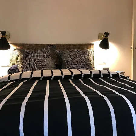 Montmartre Parisian Apartment - 51 M2 Appartamento