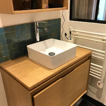 Montmartre Parisian Apartment - 51 M2 Appartamento *
