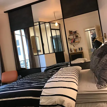 Montmartre Parisian Apartment - 51 M2 * Parigi