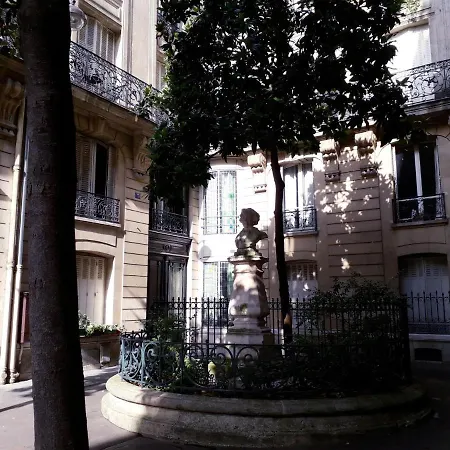 Montmartre Parisian Apartment - 51 M2 Appartamento Parigi
